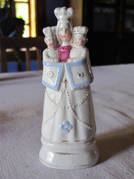 Ceramiczna figurka świętej Anny - skansen w Sierpcu