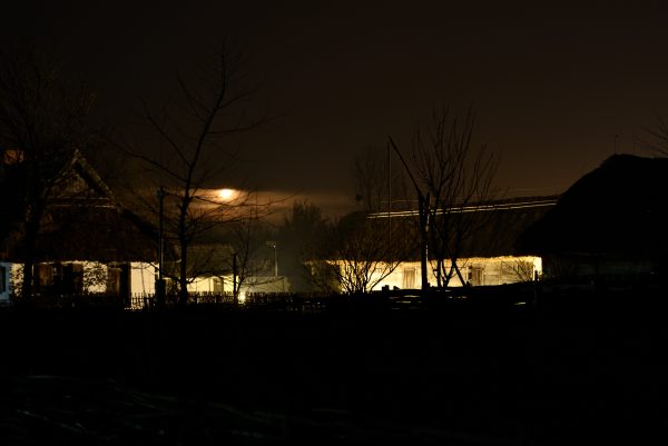 Nocna panorama wsi